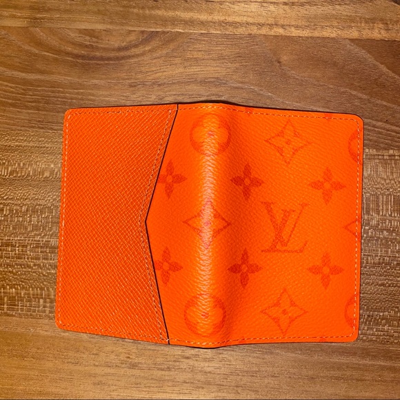 SOLD- Louis Vuitton Taigarama pocket organizer - Picture 3 of 5